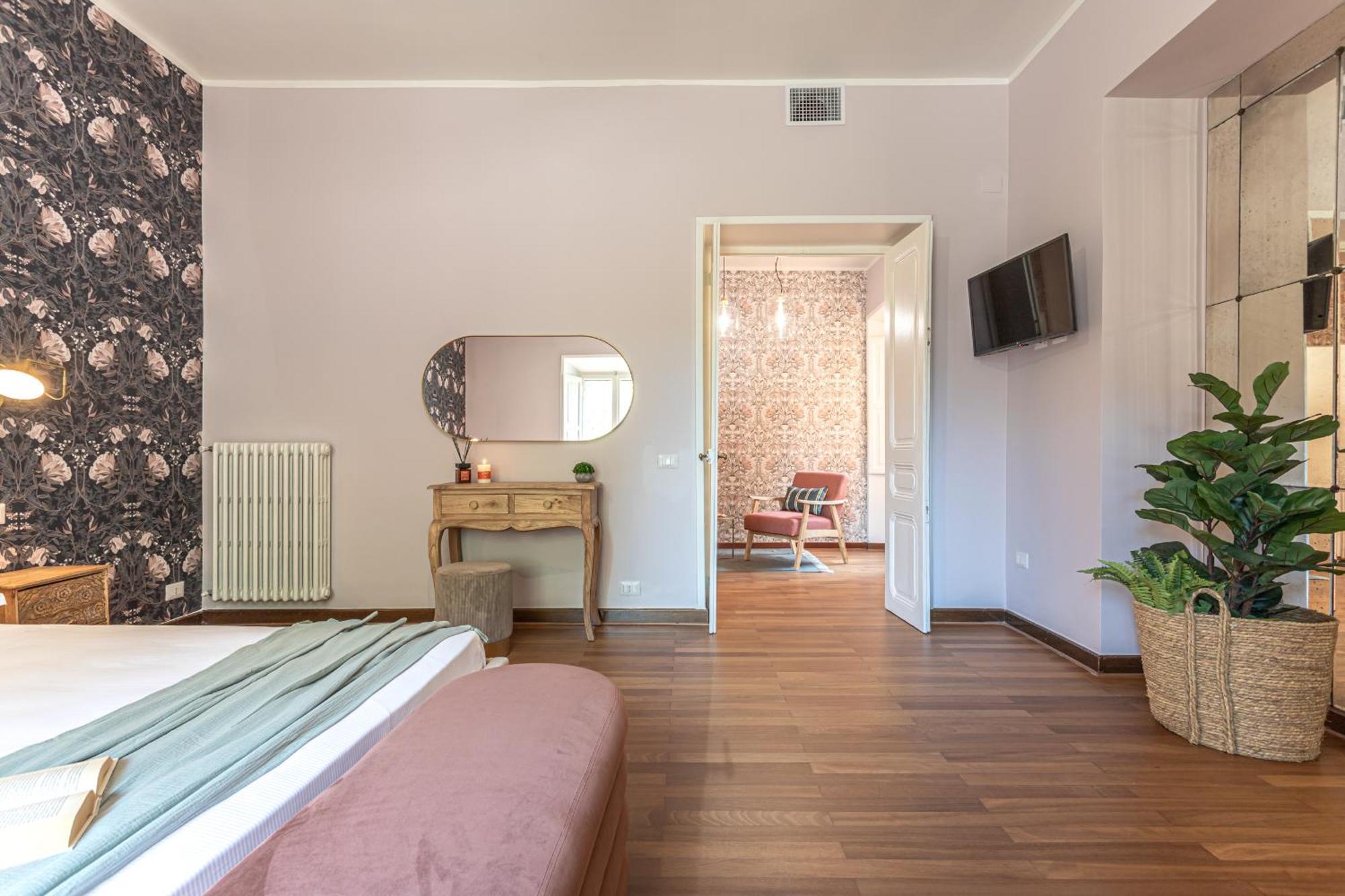 Gabrielle - Charming In Trastevere * Rom