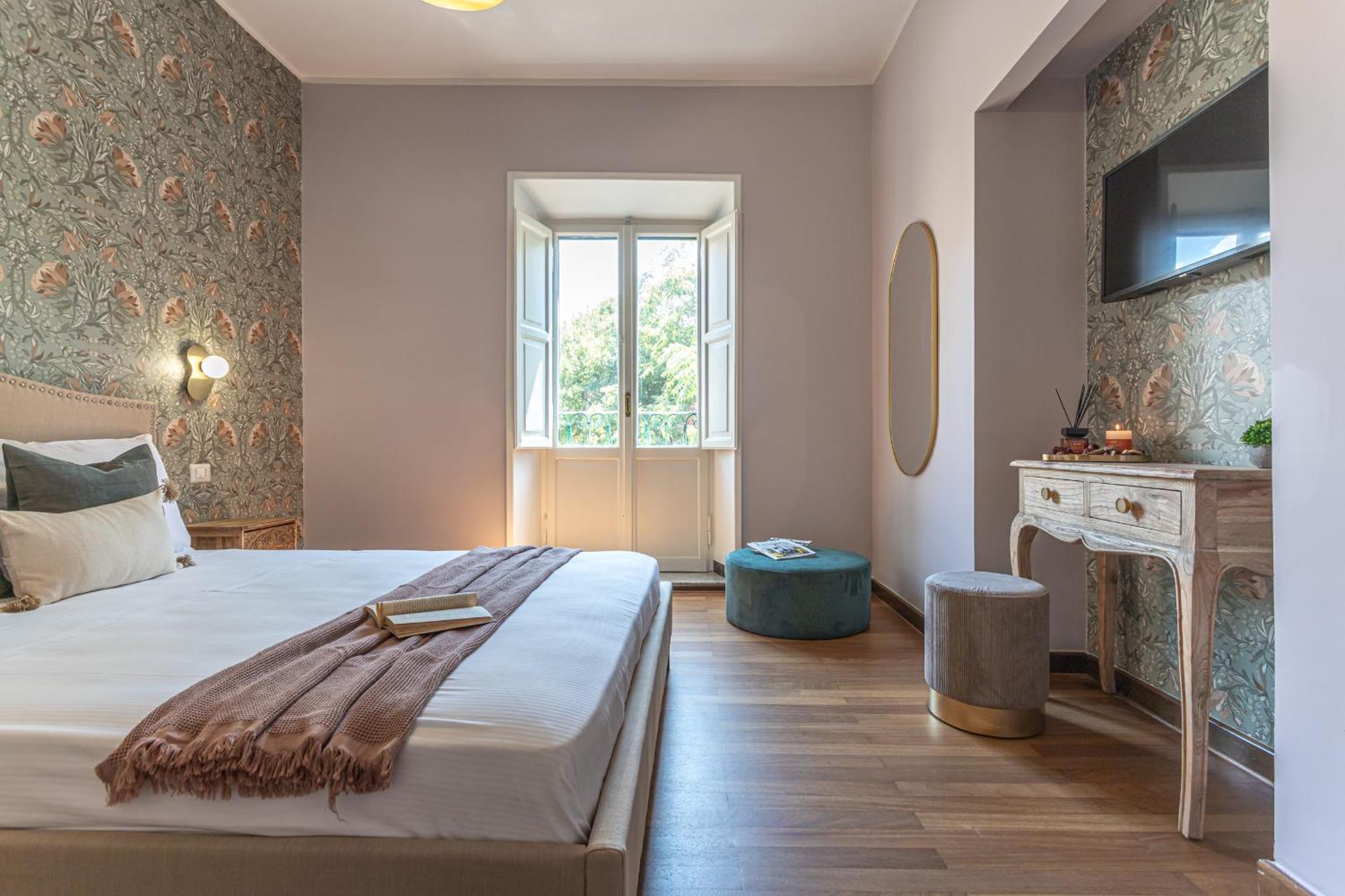 Gabrielle - Charming In Trastevere *