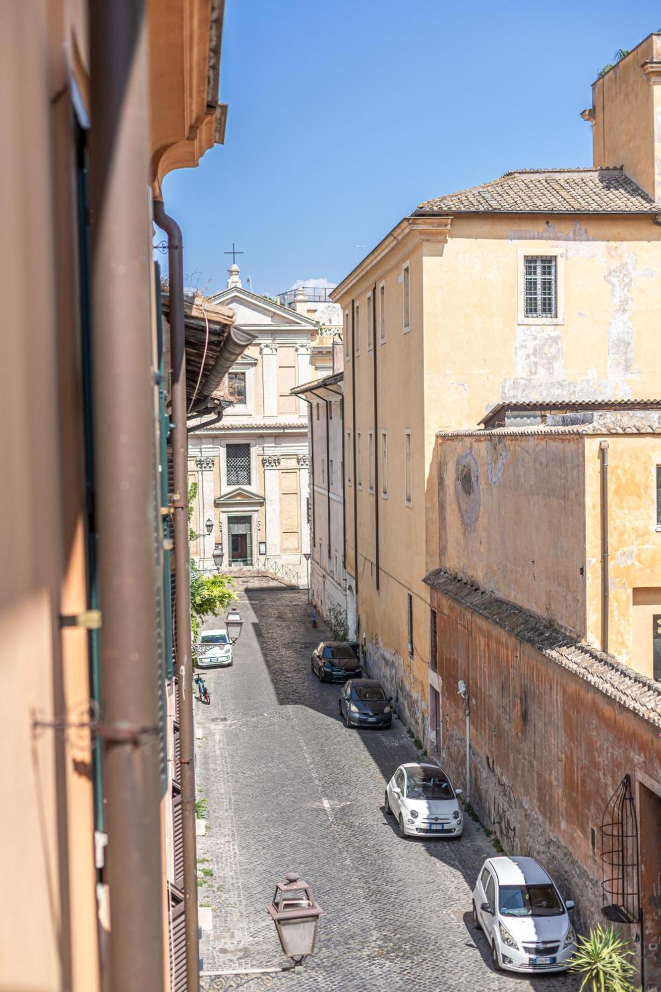 Gabrielle - Charming In Trastevere